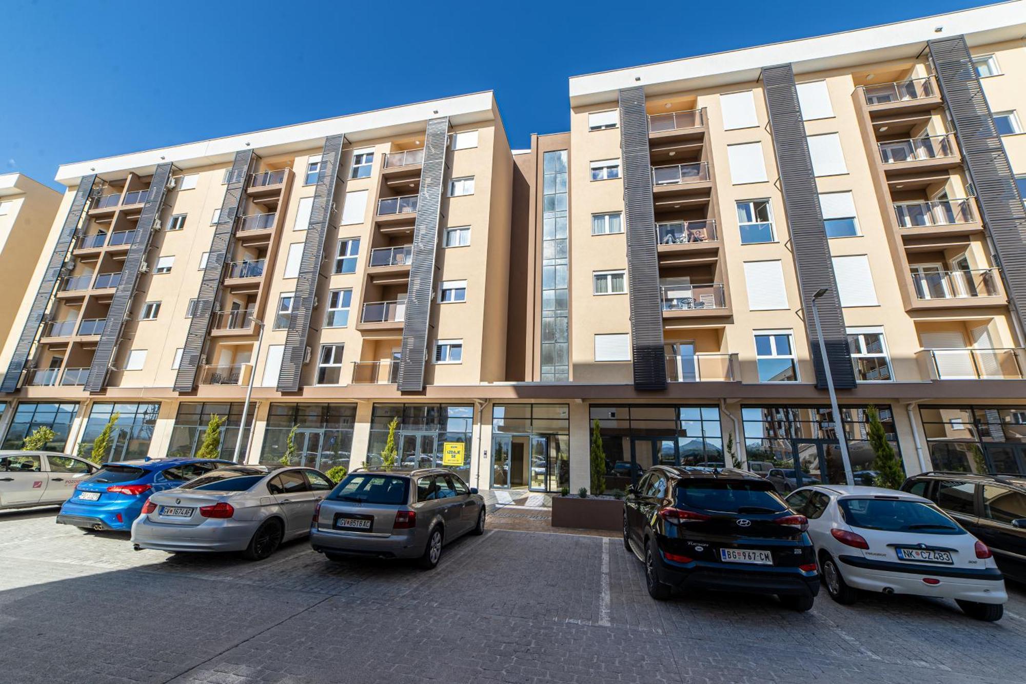 New Luxury Apartment *